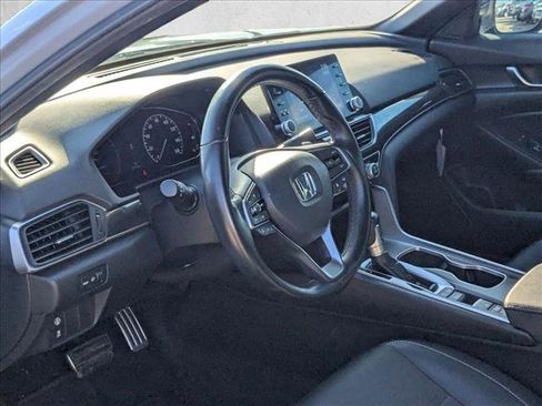 Used 2021 Honda Accord Sport image 9