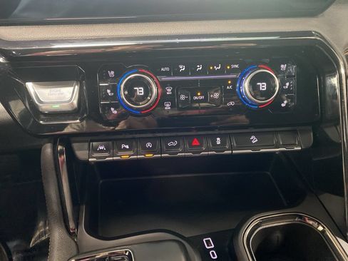 Certified 2024 GMC Sierra 1500 AT4 w/ AT4 Premium Package AWD/4WD image 12