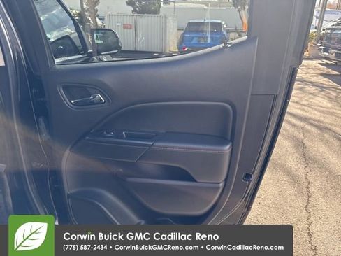 Used 2016 GMC Canyon SLE w/ All Terrain Package image 30