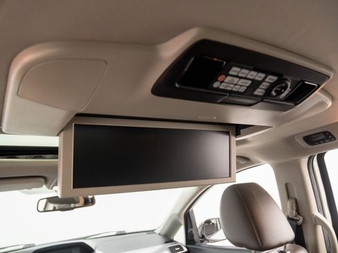 Used 2014 Honda Odyssey Touring Elite image 11