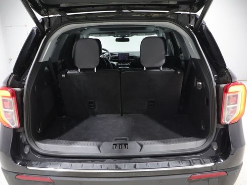 Used 2024 Ford Explorer Limited w/ Equipment Group 301A AWD/4WD image 4