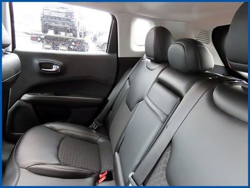 Certified 2019 Jeep Compass Latitude w/ Cold Weather Group image 10