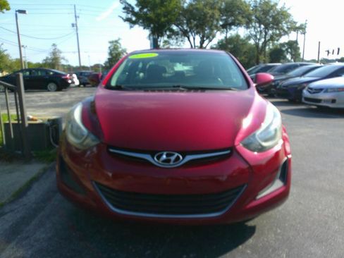 Used 2014 Hyundai Elantra SE FWD image 3
