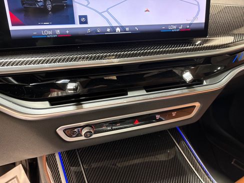 Used 2024 BMW X7 M60i AWD/4WD image 15