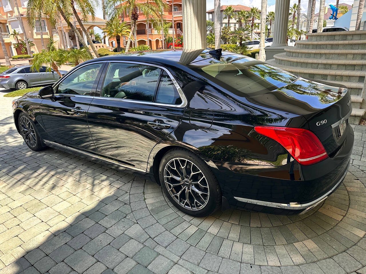 Used 2017 Genesis G90 5.0 Ultimate AWD/4WD image 30
