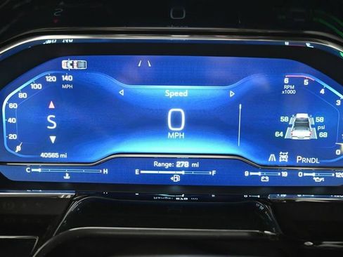 Used 2025 Chevrolet Silverado 2500 LTZ w/ LTZ Plus Package image 40