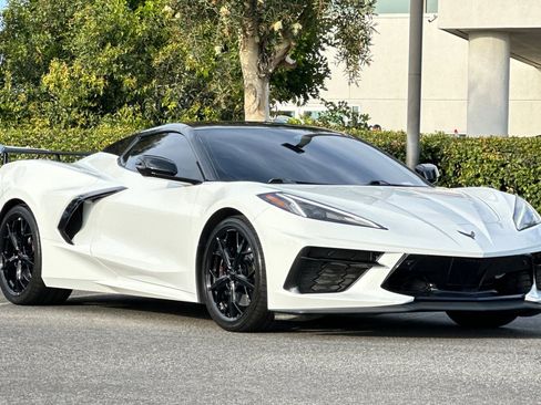 Used 2025 Chevrolet Corvette Stingray Premium Conv w/ Z51 Performance Package image 6