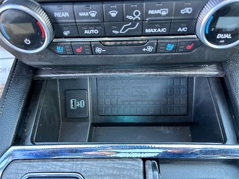 Used 2021 Ford Expedition Max Limited image 42