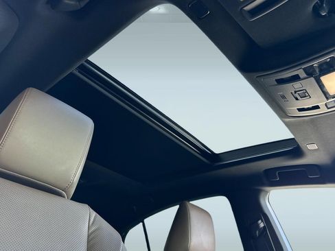 Used 2024 Lexus ES 350 w/ Premium Package image 15