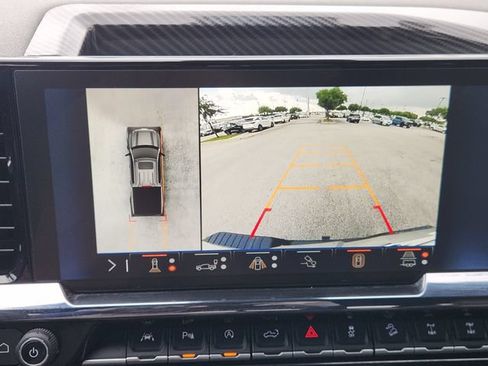Used 2024 Chevrolet Silverado 1500 ZR2 w/ Technology Package AWD/4WD image 15
