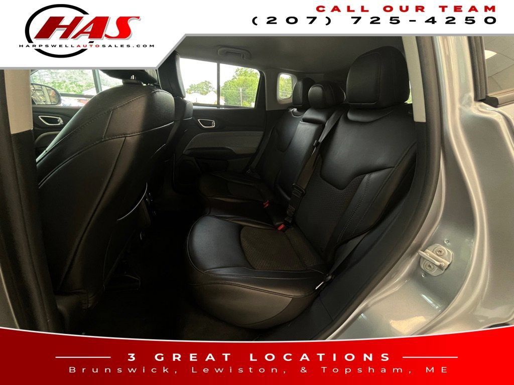 Used 2022 Jeep Compass Latitude AWD/4WD image 12