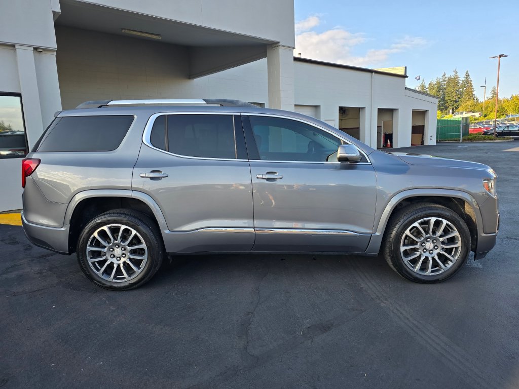 Used 2020 GMC Acadia Denali w/ Trailering Package AWD/4WD image 3