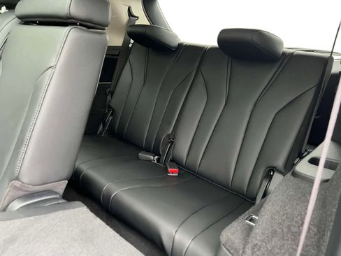 Used 2023 Acura MDX SH-AWD image 13