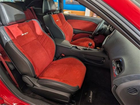 Used 2016 Dodge Challenger SRT Hellcat image 18