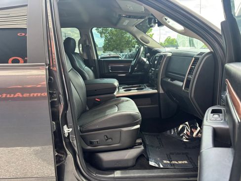 Used 2018 RAM 2500 Laramie w/ Sport Appearance Group AWD/4WD image 15