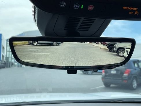 New 2026 Chevrolet Equinox LT w/ Convenience Package II image 25