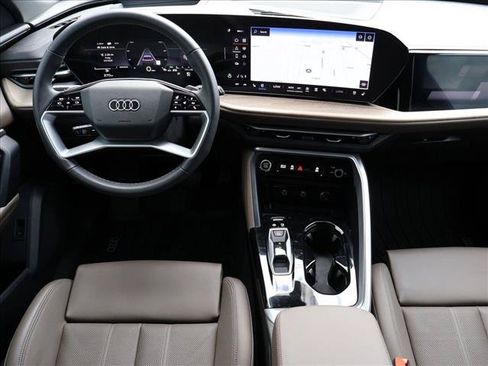 Used 2025 Audi Q5 Prestige AWD/4WD image 21
