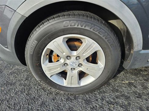 Used 2013 Chevrolet Captiva Sport LS image 9