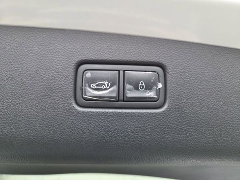 Used 2025 Genesis GV70 3.5T Sport w/ Sport Advanced Package image 29