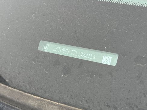 Used 2020 GMC Sierra 1500 AT4 w/ AT4 Premium Package image 3