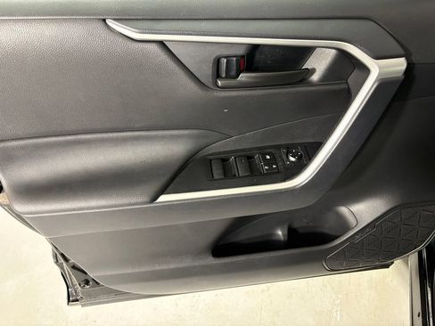Used 2025 Toyota RAV4 LE FWD image 19