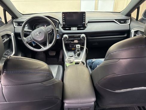 Used 2022 Toyota RAV4 XSE image 19