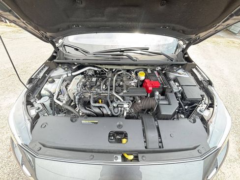 Used 2025 Nissan Sentra SV FWD image 29