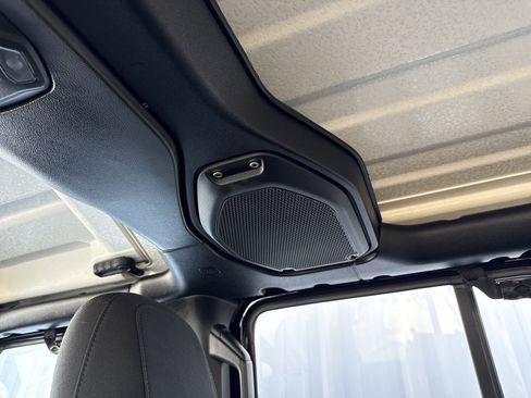 Used 2022 Jeep Wrangler Unlimited Rubicon w/ LED Lighting Group image 31