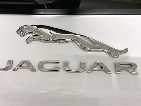 Certified 2025 Jaguar F-PACE R-Dynamic S image 7