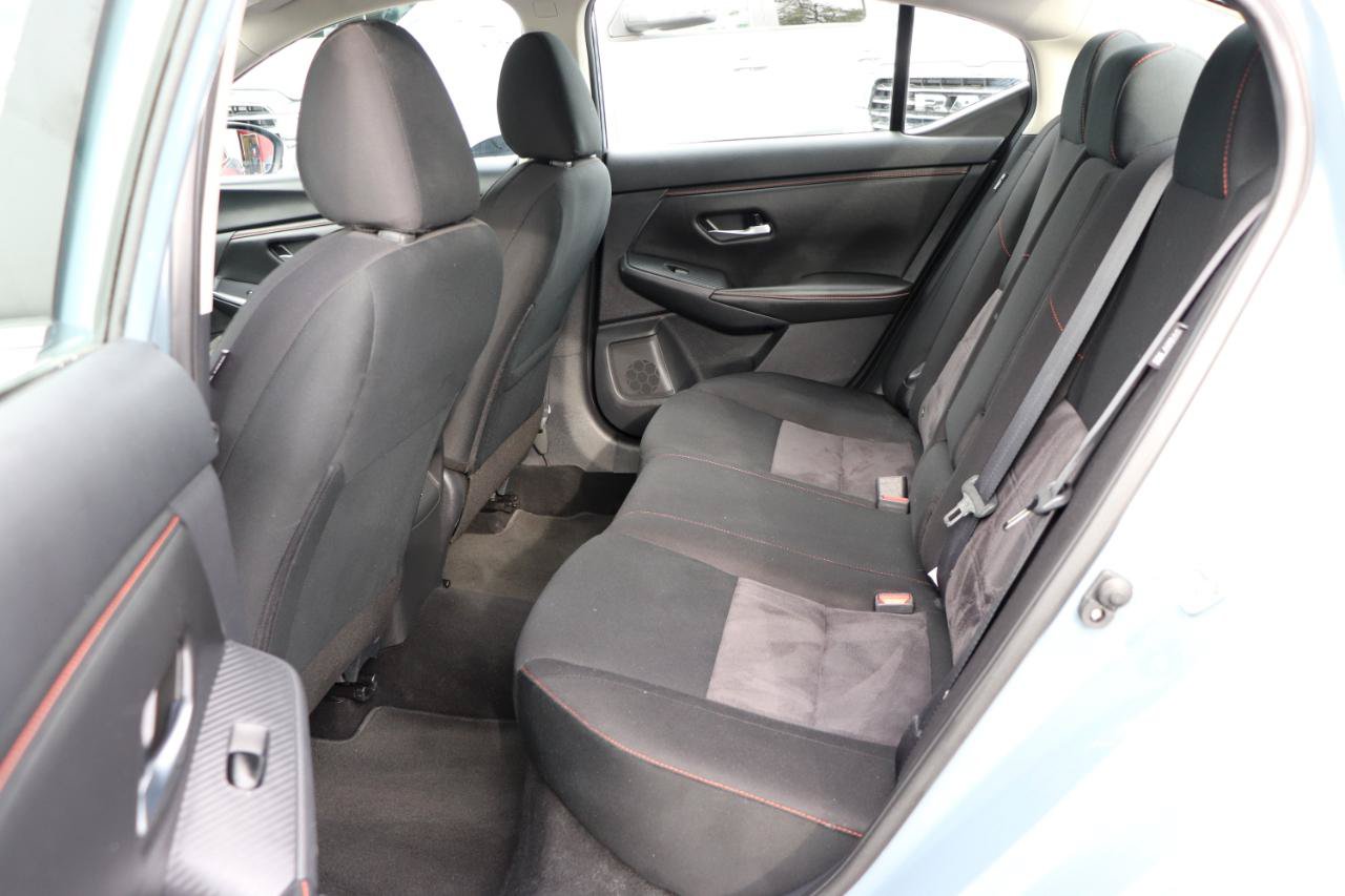 Used 2025 Nissan Sentra SR w/ Midnight Edition FWD image 12