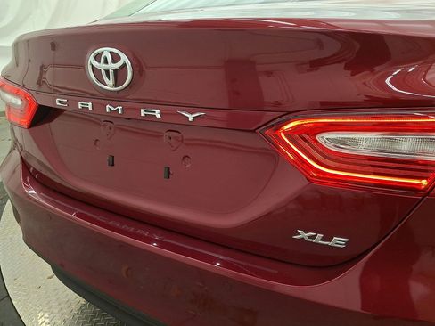 Certified 2018 Toyota Camry XLE image 24