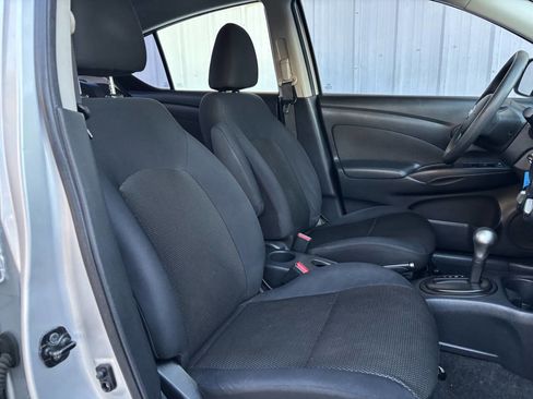 Used 2013 Nissan Versa SV image 16