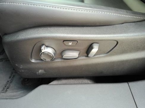 Used 2024 Cadillac XT4 Premium Luxury FWD image 15