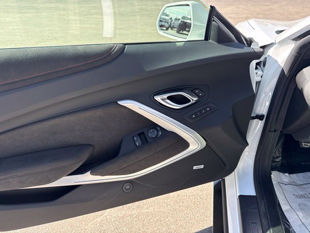 Used 2021 Chevrolet Camaro ZL1 RWD image 21