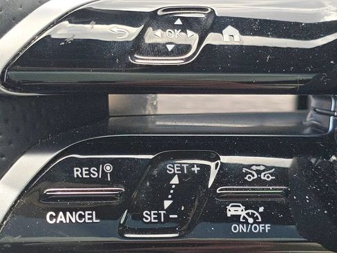 Certified 2025 Mercedes-Benz GLS 450 4MATIC image 36