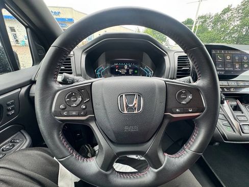 Used 2024 Honda Odyssey Sport image 15
