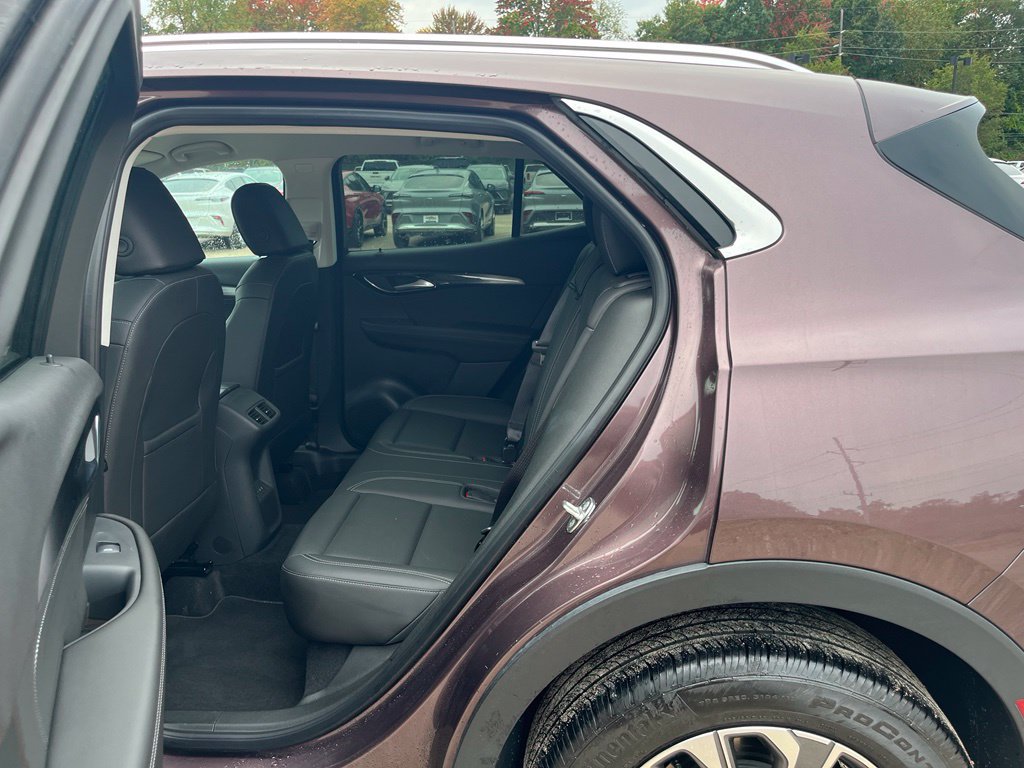 Used 2025 Buick Envision Preferred AWD/4WD image 27