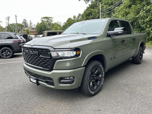 Used 2025 RAM 1500 Big Horn AWD/4WD image 4