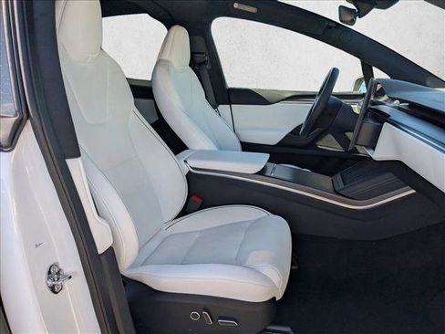Used 2023 Tesla Model X Plaid image 22