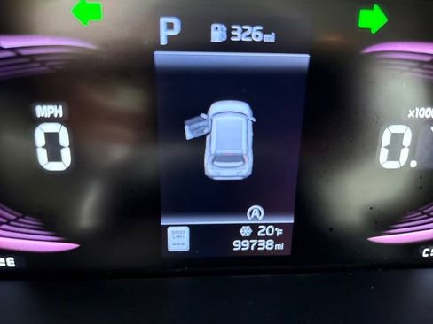 Used 2023 Kia Soul LX image 19