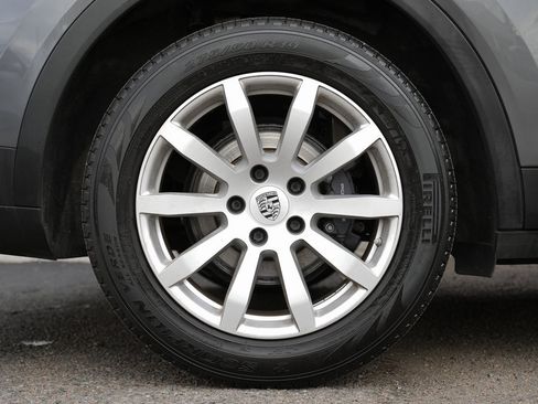 Used 2020 Porsche Cayenne image 11