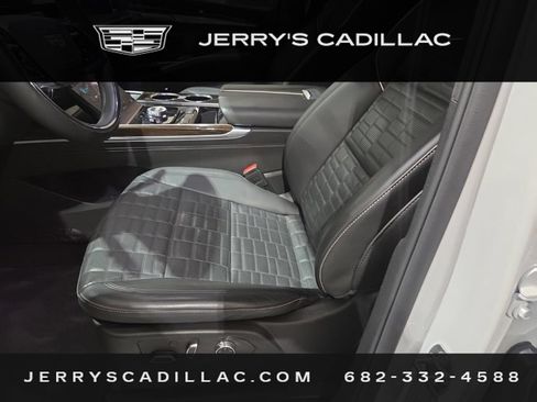 Used 2025 Cadillac Escalade Sport Platinum AWD/4WD image 7