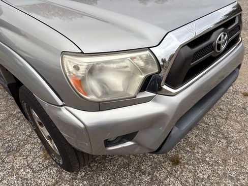 Used 2014 Toyota Tacoma 4x4 Double Cab w/ TRD Off-Road Package image 28