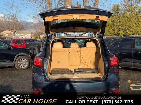Used 2011 Porsche Cayenne S image 21