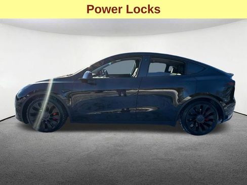 Used 2023 Tesla Model Y Performance image 6