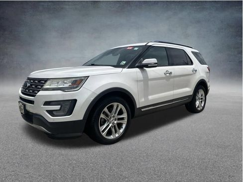Used 2017 Ford Explorer Limited FWD image 3