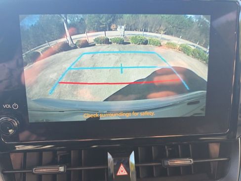 Used 2025 Toyota Corolla LE image 26