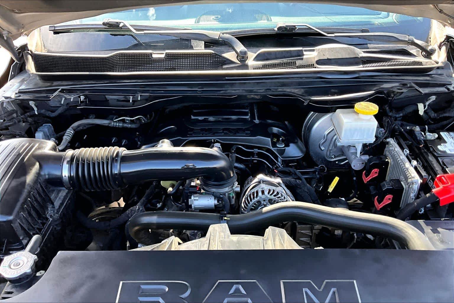 Used 2020 RAM 1500 Laramie w/ Sport Appearance Package AWD/4WD image 32