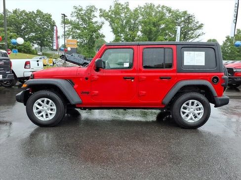 Used 2023 Jeep Wrangler Unlimited Sport AWD/4WD image 8