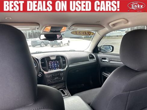 Used 2021 Chrysler 300 Touring w/ Sport Appearance Package RWD image 30